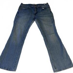 Levi's Bootcut 515 Jeans Classic Blue Denim Light Wash  Woman’s Size 12 S/C